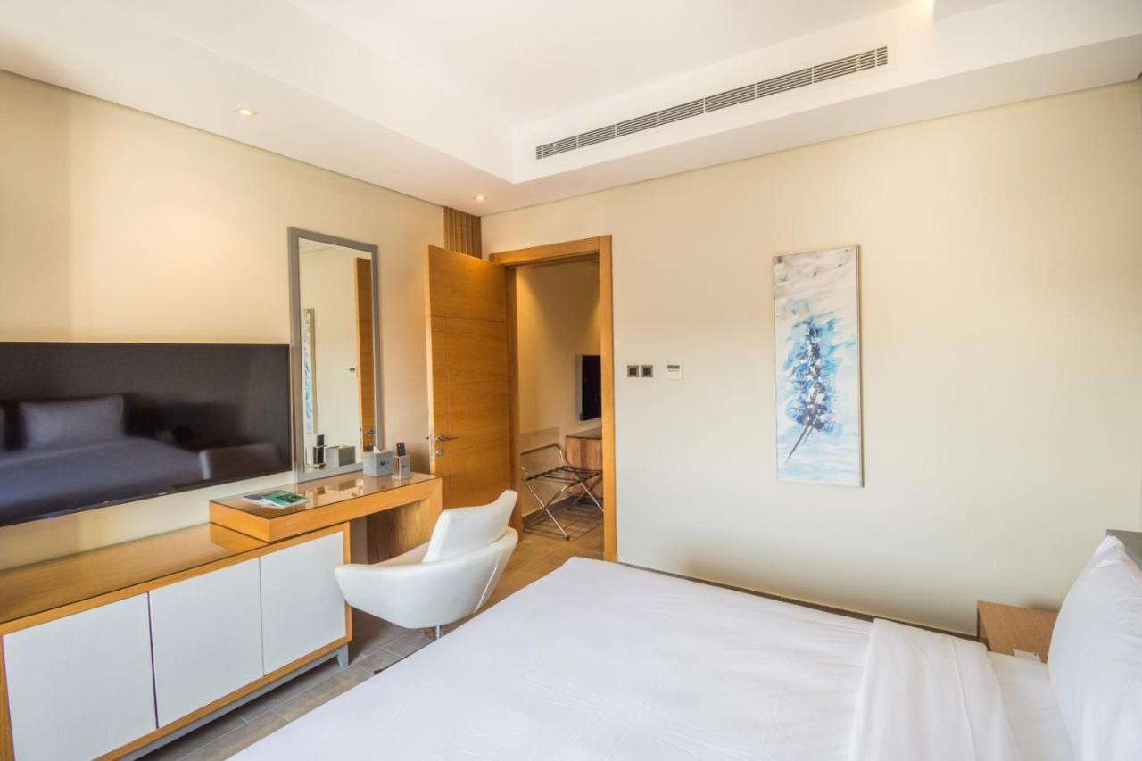 Deluxe King Suite